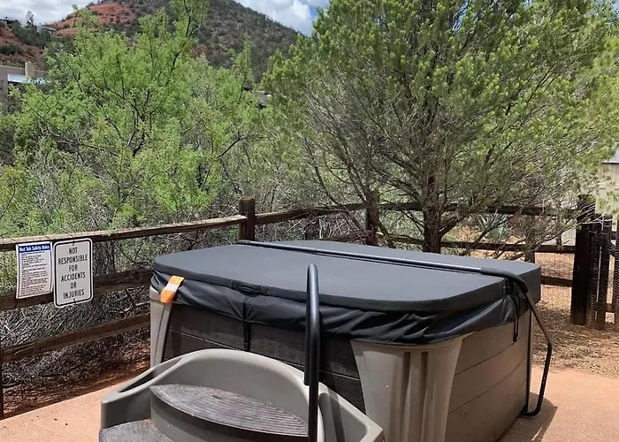 Luxe Design And Amazing Views With Hot Tub For Family Sedona